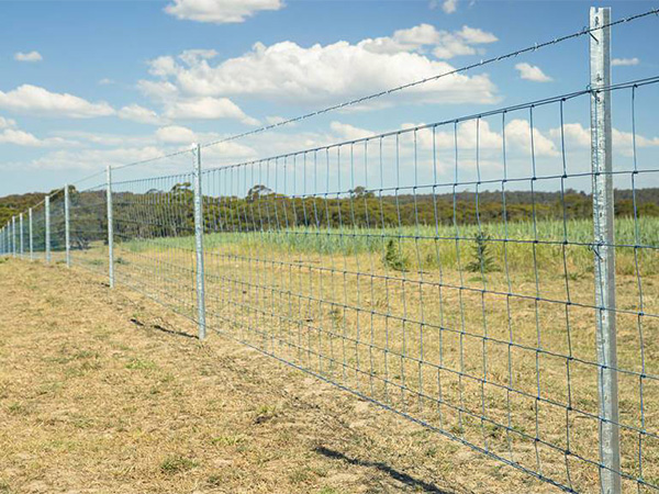 Valla de campo con articulación de bisagra